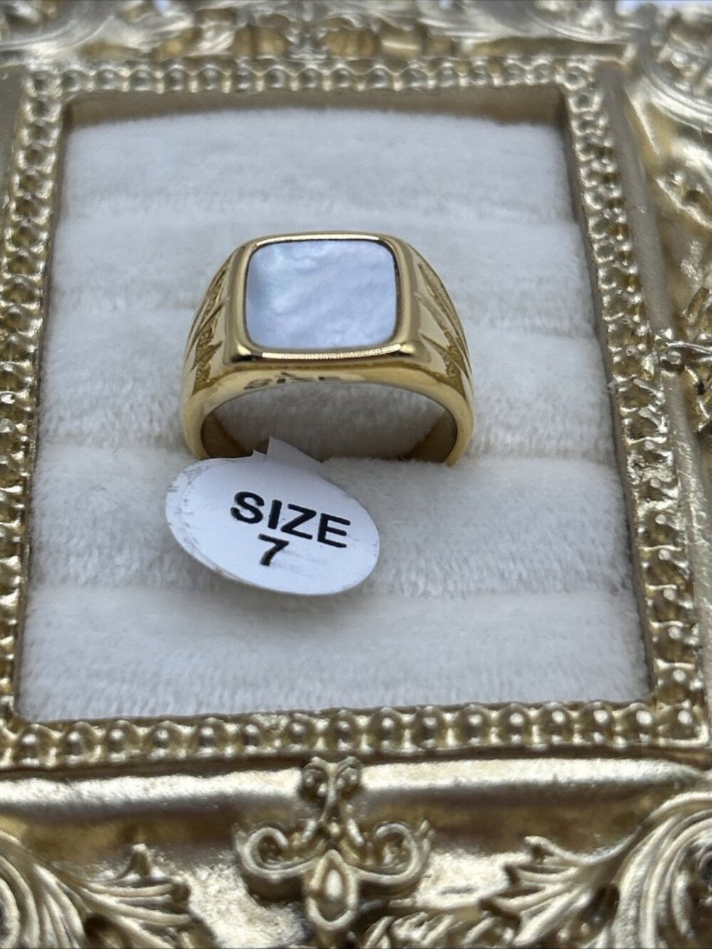 Vintage NOS Gold Tone Signet Ring Faux Mother of Pearl Size 7 Unisex Jewelry - Picture 6 of 16